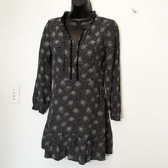Loft petite black long sleeve mini dress - Picture 1 of 6